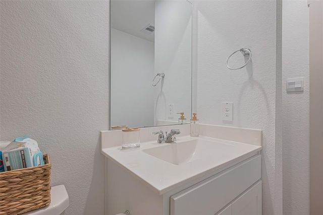 1004 Great Barracuda Lane, Alvin, TX 77511