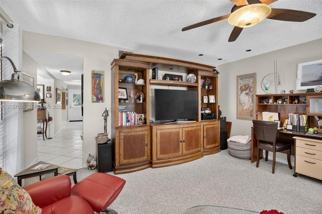 9050 Jacaranda Lane 3, Plantation, FL 33324