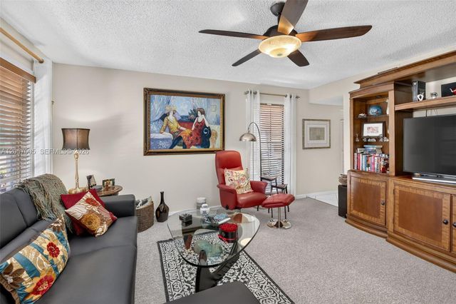 9050 Jacaranda Lane 3, Plantation, FL 33324
