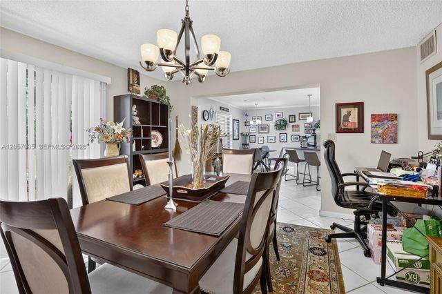 9050 Jacaranda Lane 3, Plantation, FL 33324