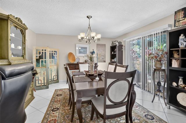 9050 Jacaranda Lane 3, Plantation, FL 33324