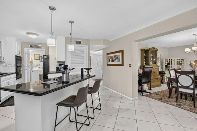 9050 Jacaranda Lane 3, Plantation, FL 33324