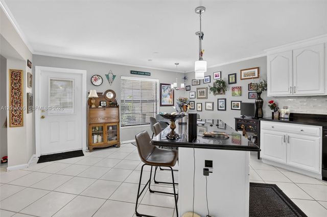 9050 Jacaranda Lane 3, Plantation, FL 33324