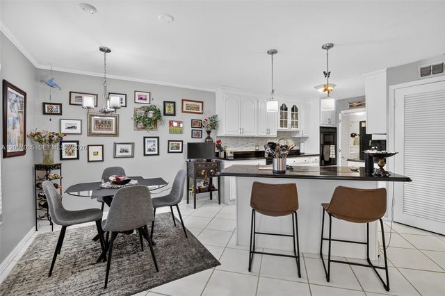 9050 Jacaranda Lane 3, Plantation, FL 33324