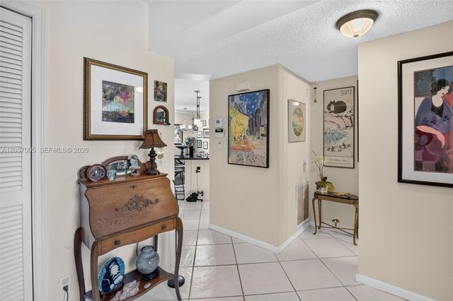 9050 Jacaranda Lane 3, Plantation, FL 33324