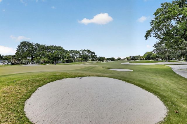 9050 Jacaranda Lane 3, Plantation, FL 33324