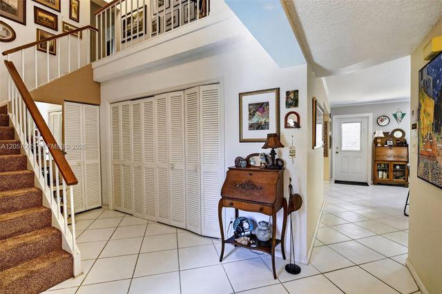 9050 Jacaranda Lane 3, Plantation, FL 33324
