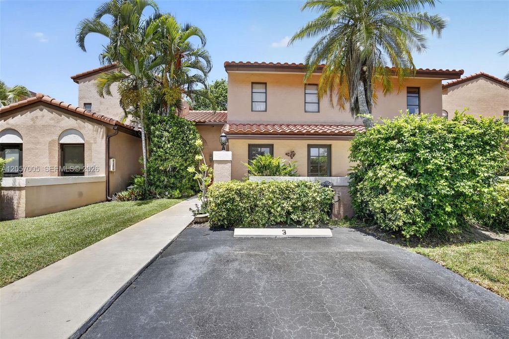 9050 Jacaranda Lane 3, Plantation, FL 33324
