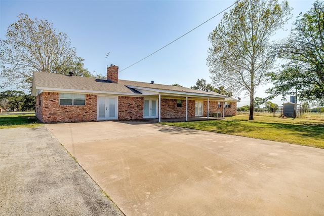3500 S Murvil Street, Decatur, TX 76234