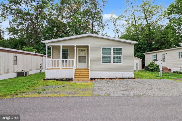 10 S ELMER AVE, Halifax, PA 17032