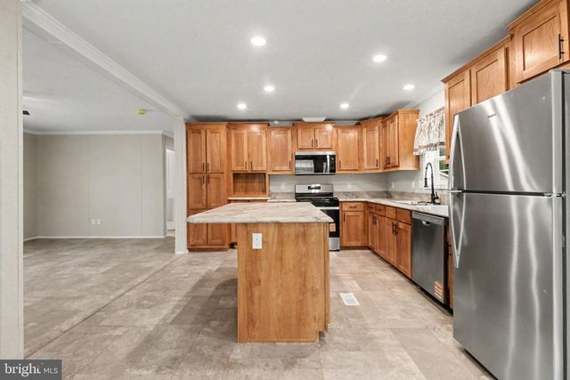10 S ELMER AVE, Halifax, PA 17032