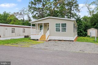 10 S ELMER AVE, Halifax, PA 17032