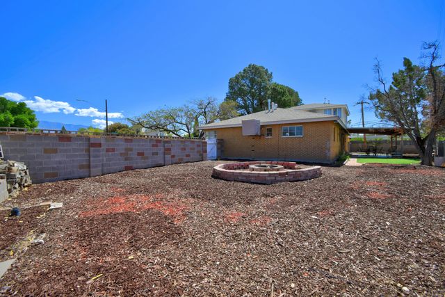 1837 Valencia Drive NE, Albuquerque, NM 87110