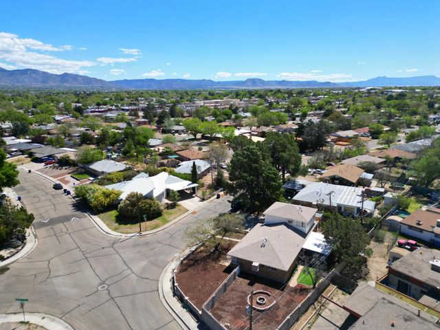 1837 Valencia Drive NE, Albuquerque, NM 87110