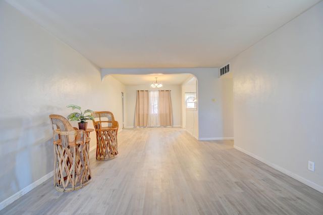1837 Valencia Drive NE, Albuquerque, NM 87110