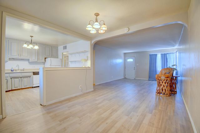 1837 Valencia Drive NE, Albuquerque, NM 87110