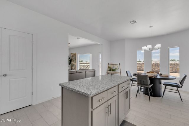 818 HARPENDEM Drive, Horizon City, TX 79928