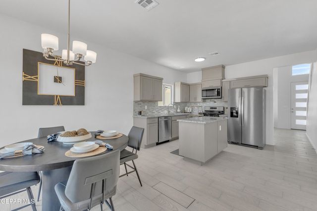 818 HARPENDEM Drive, Horizon City, TX 79928