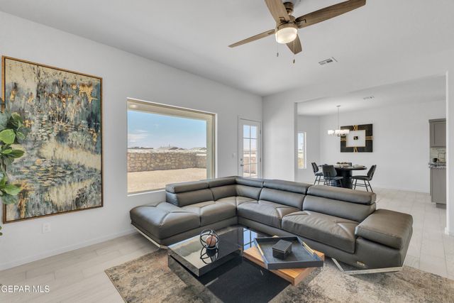 818 HARPENDEM Drive, Horizon City, TX 79928