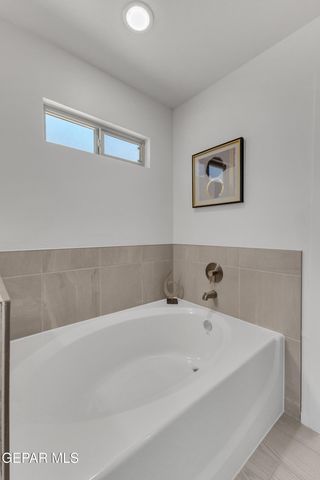818 HARPENDEM Drive, Horizon City, TX 79928