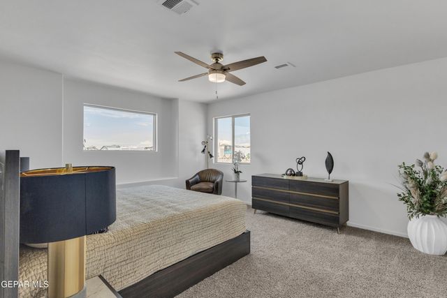 818 HARPENDEM Drive, Horizon City, TX 79928