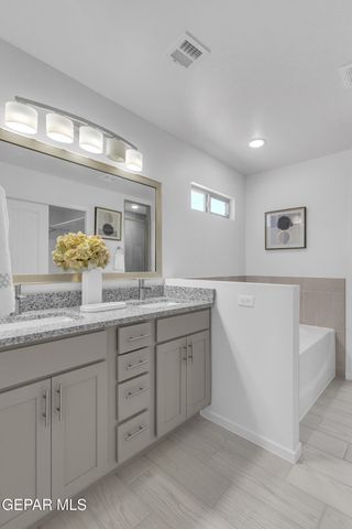 818 HARPENDEM Drive, Horizon City, TX 79928