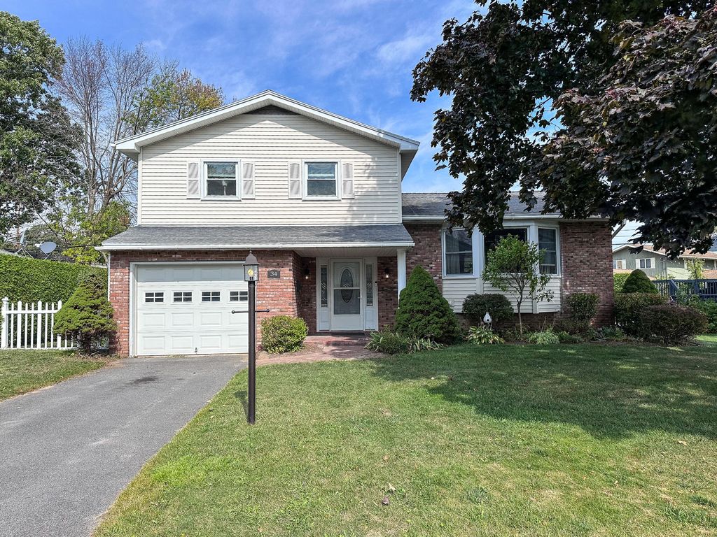 34 Crescent Drive, Plattsburgh, NY 12901