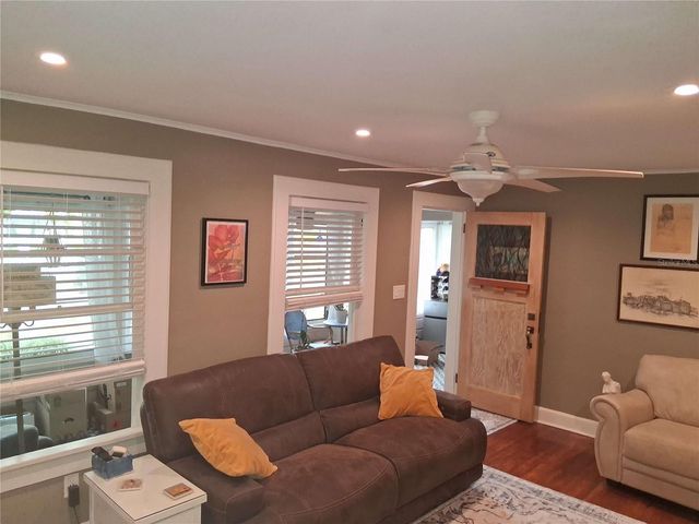 226 21ST AVENUE N, St Petersburg, FL 33704