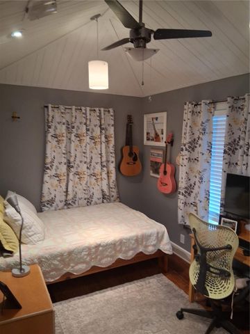 226 21ST AVENUE N, St Petersburg, FL 33704