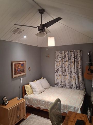 226 21ST AVENUE N, St Petersburg, FL 33704