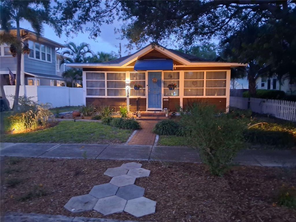 226 21ST AVENUE N, St Petersburg, FL 33704