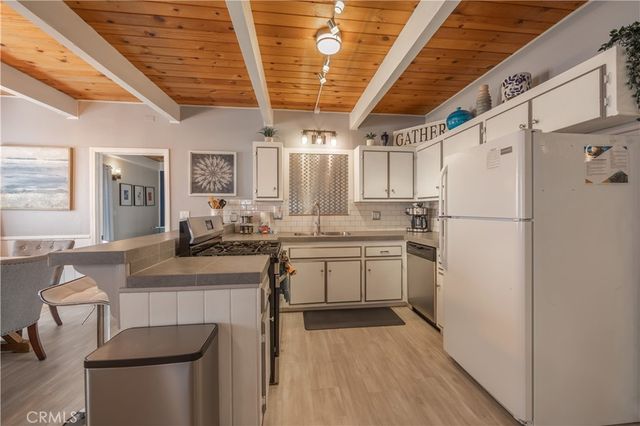 1037 Sequoia Drive, Big Bear City, CA 92314