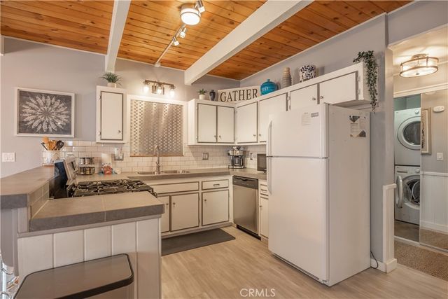1037 Sequoia Drive, Big Bear City, CA 92314