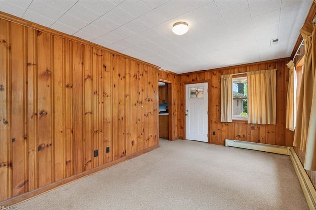 110 Marvin DR, Hampton, VA 23666