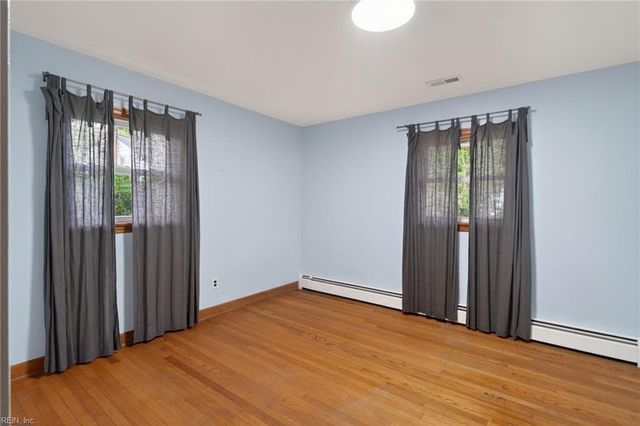 110 Marvin DR, Hampton, VA 23666