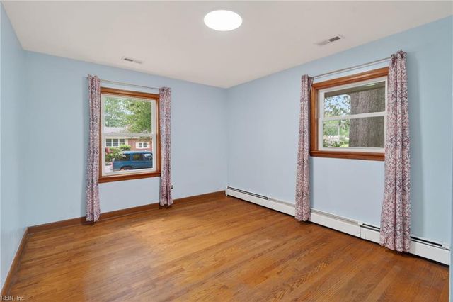 110 Marvin DR, Hampton, VA 23666
