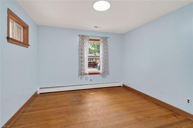 110 Marvin DR, Hampton, VA 23666