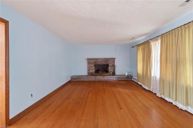 110 Marvin DR, Hampton, VA 23666