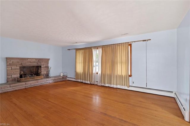 110 Marvin DR, Hampton, VA 23666