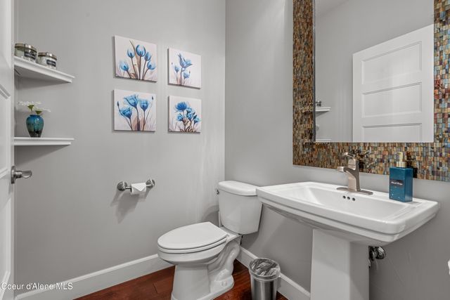 1032 N GOVERNMENT WAY, Coeur D'alene, ID 83814