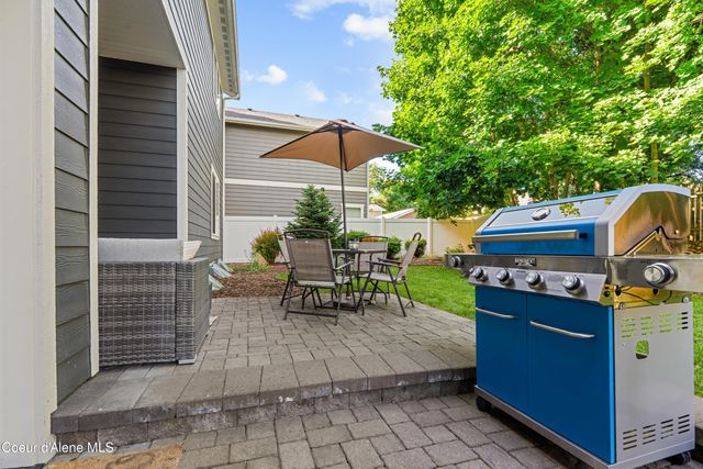 1032 N GOVERNMENT WAY, Coeur D'alene, ID 83814