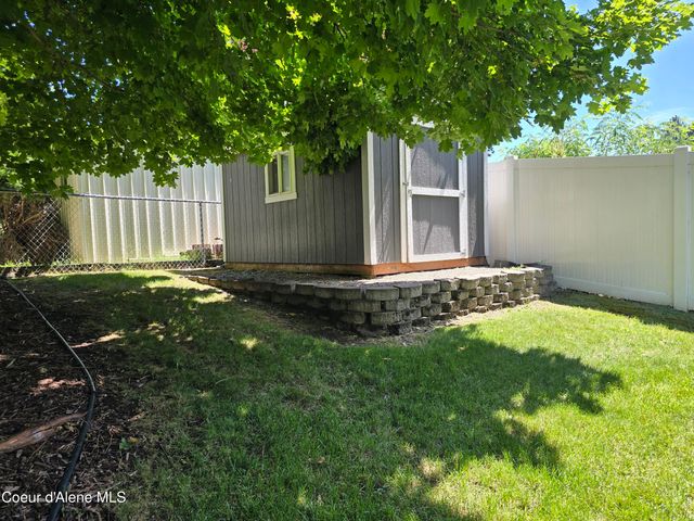 1032 N GOVERNMENT WAY, Coeur D'alene, ID 83814