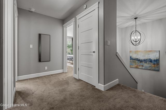 1032 N GOVERNMENT WAY, Coeur D'alene, ID 83814
