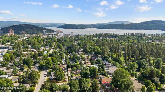 1032 N GOVERNMENT WAY, Coeur D'alene, ID 83814