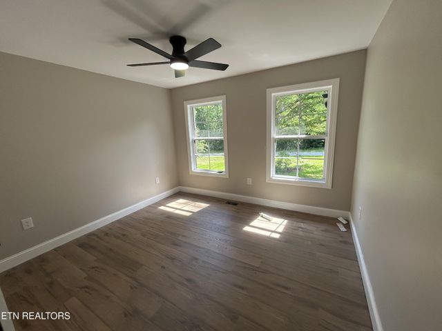 214 Georgee Rd, Jamestown, TN 38556