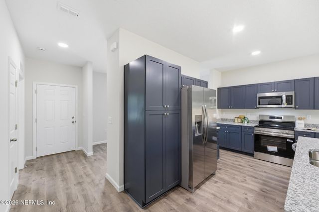 9335 ILLINOIS Street, Jacksonville, FL 32218