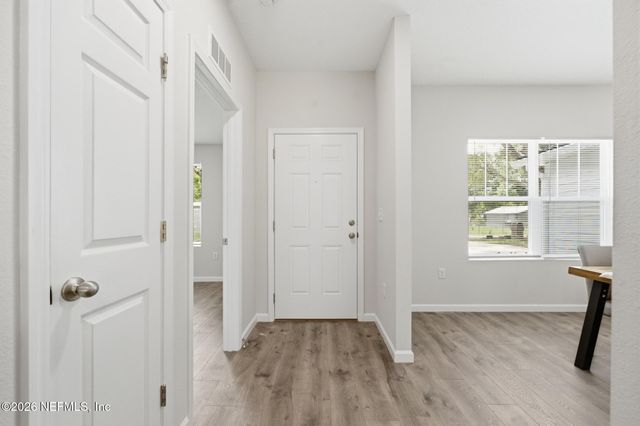9335 ILLINOIS Street, Jacksonville, FL 32218
