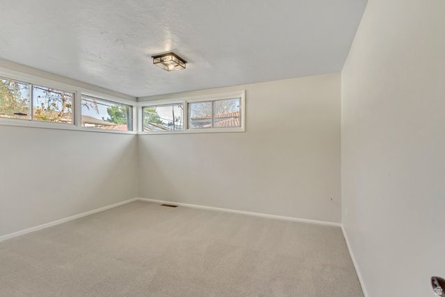 1619 S 700 W, Woods Cross, UT 84087