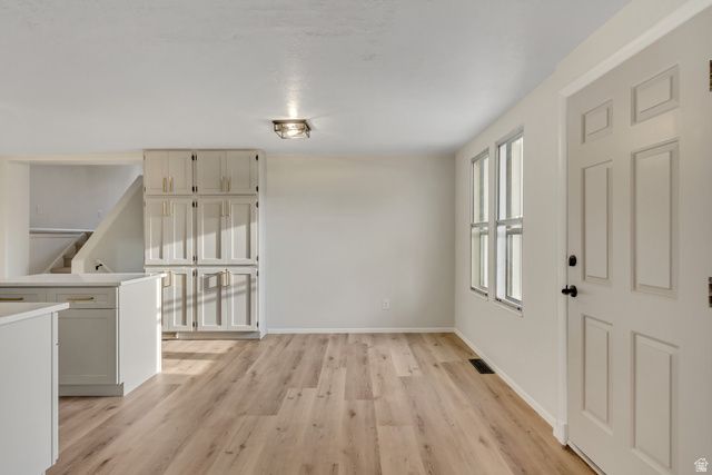 1619 S 700 W, Woods Cross, UT 84087
