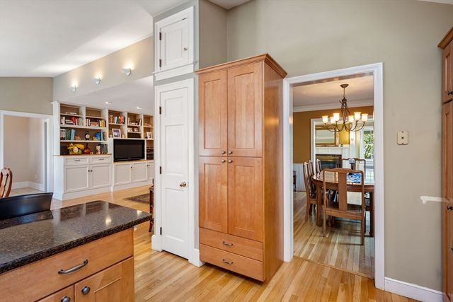 32 Columbine Rd, Milton, MA 02186